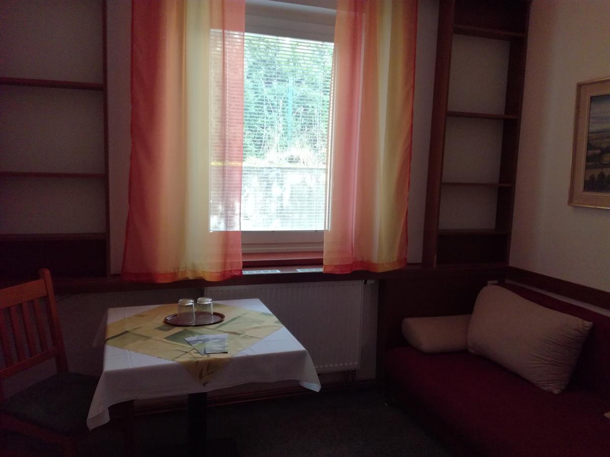 Hotel Berounka Liblin Екстер'єр фото