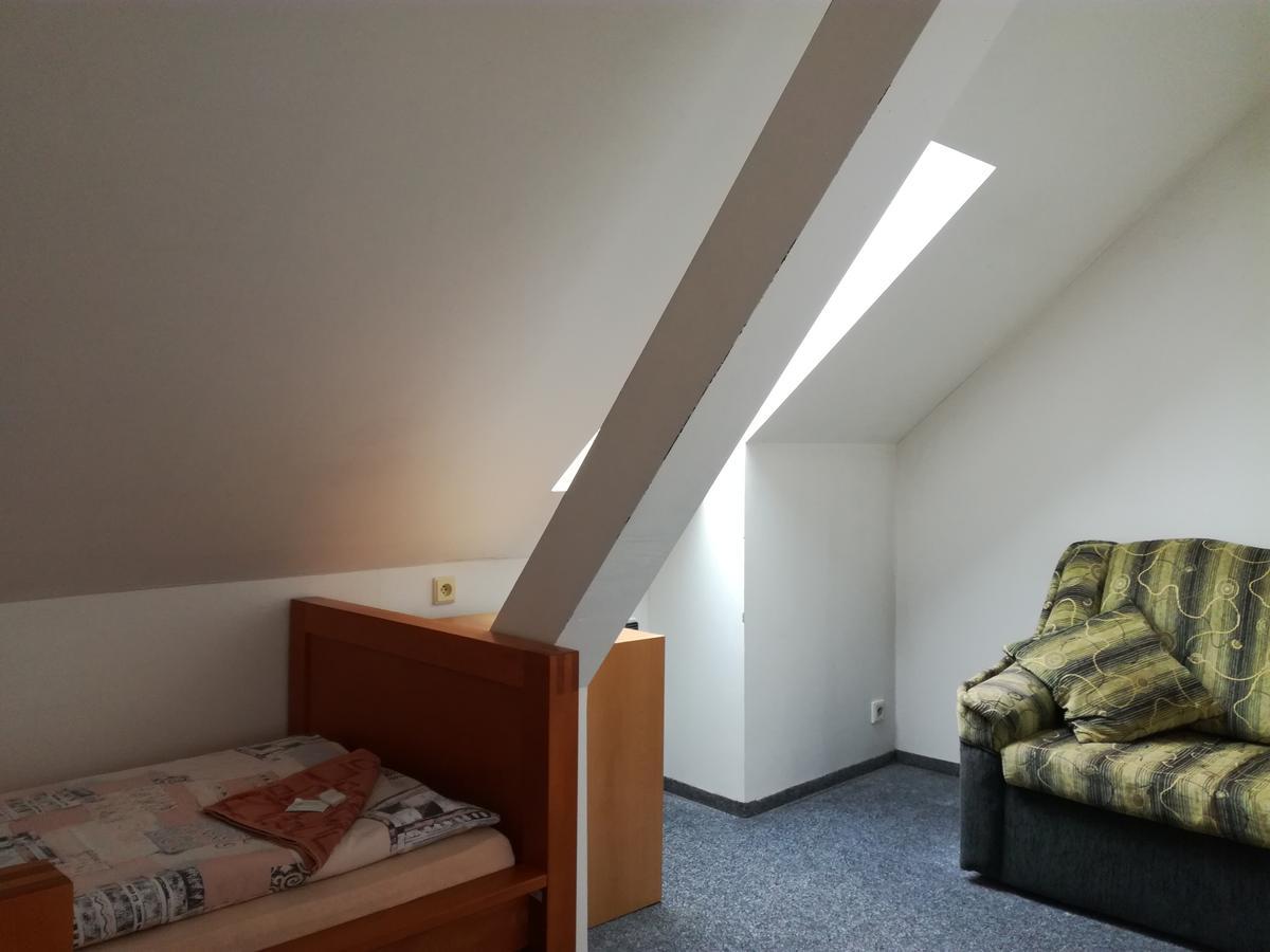Hotel Berounka Liblin Екстер'єр фото