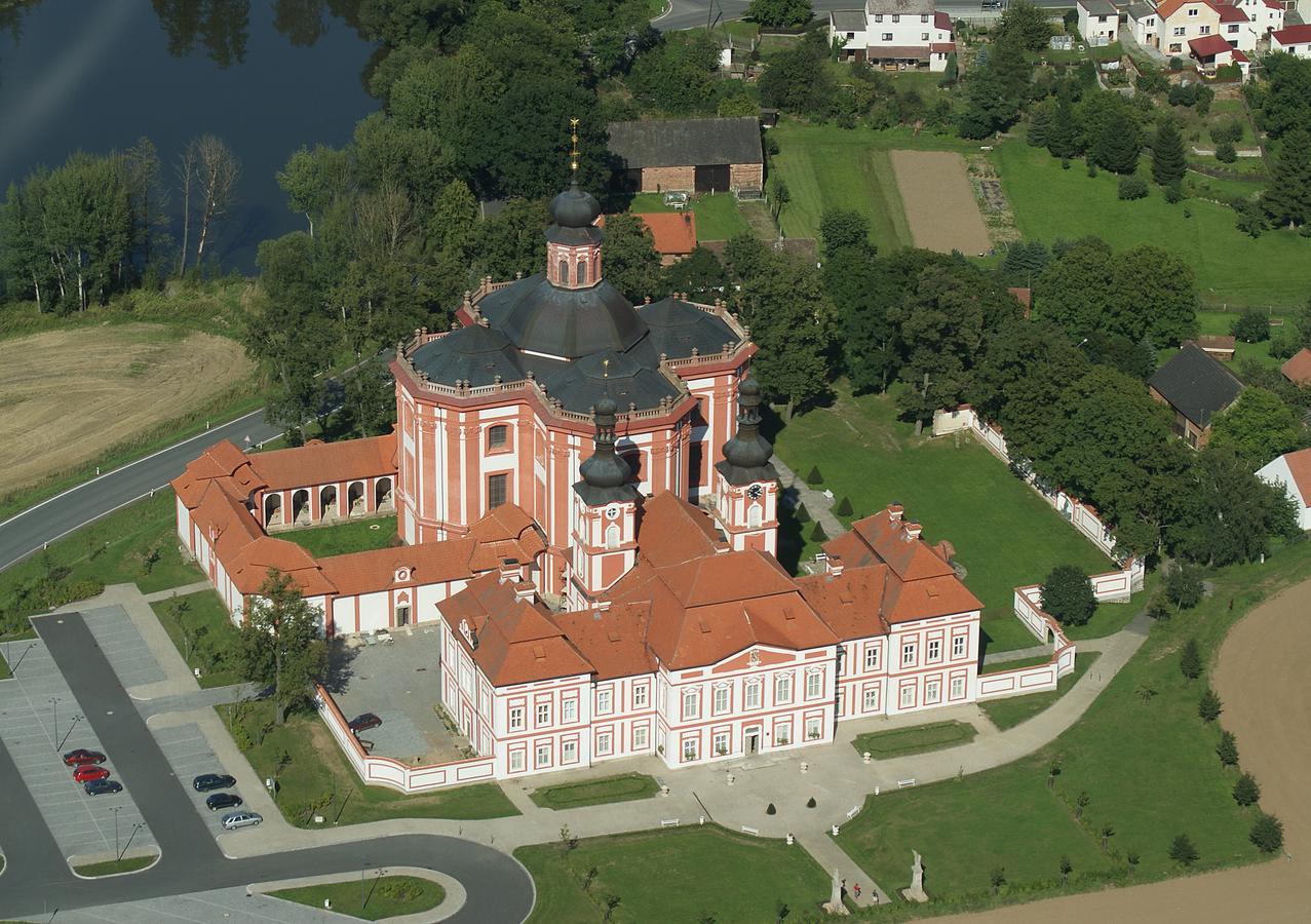 Hotel Berounka Liblin Екстер'єр фото