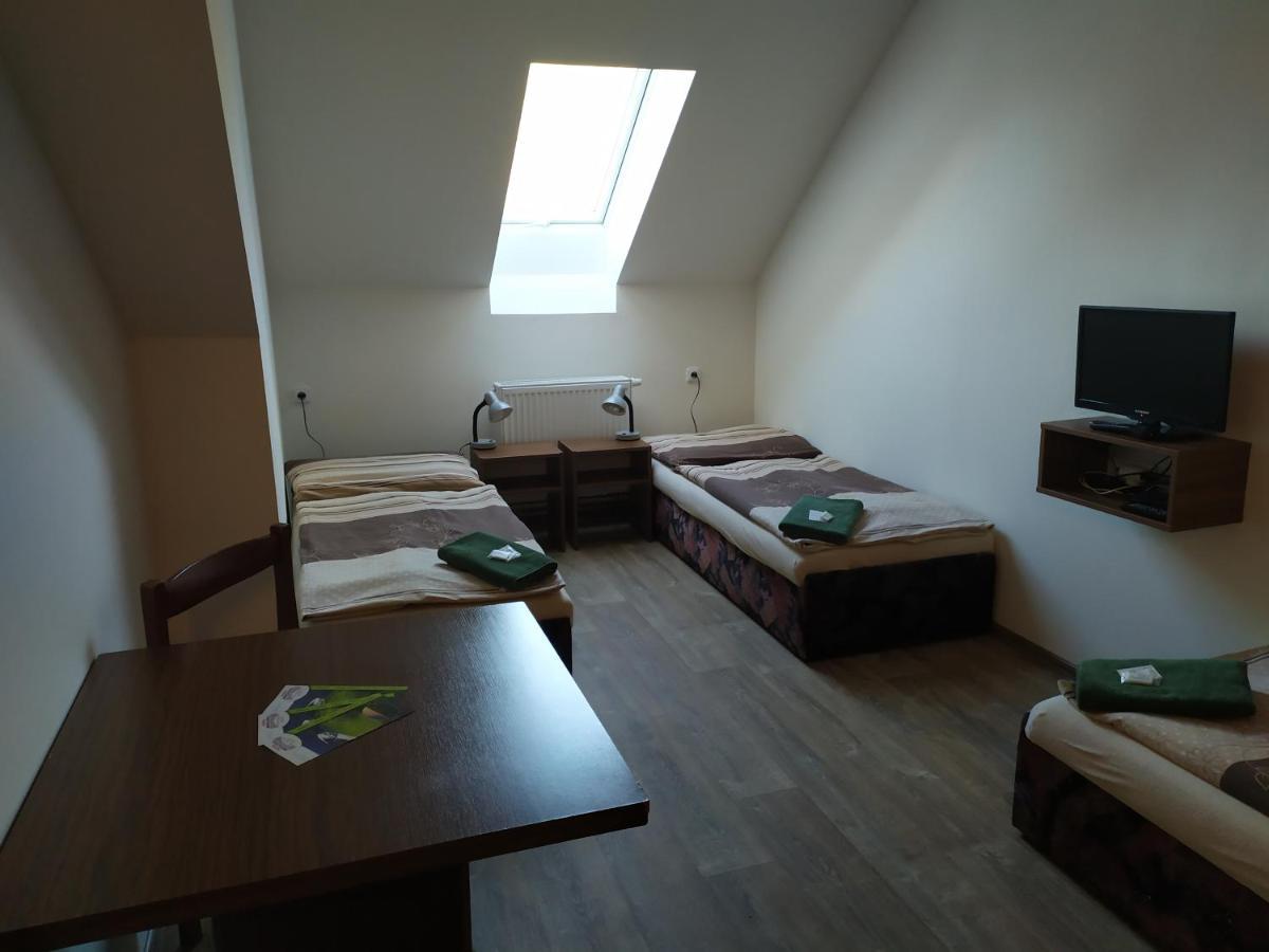 Hotel Berounka Liblin Екстер'єр фото